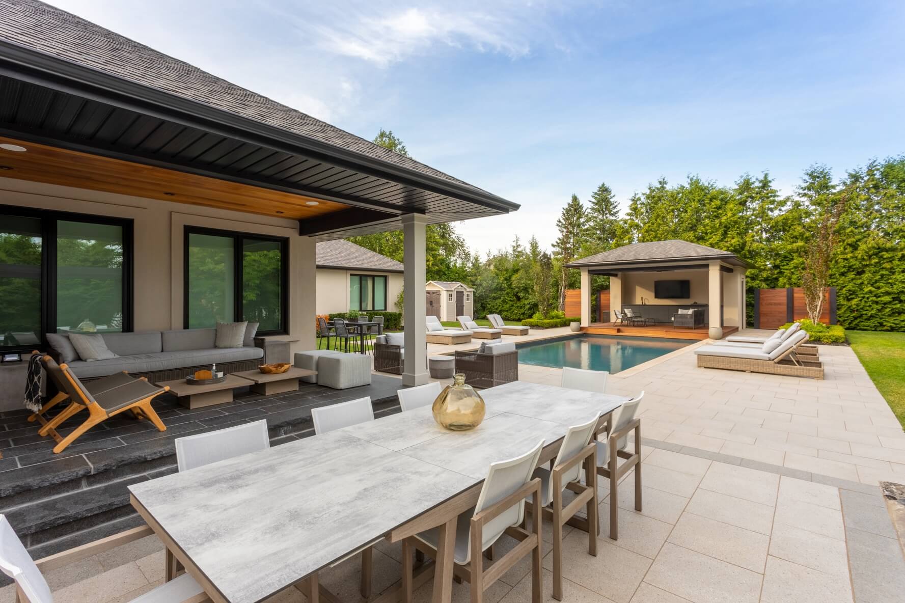 Georgian Design Build Outdoor Oasis